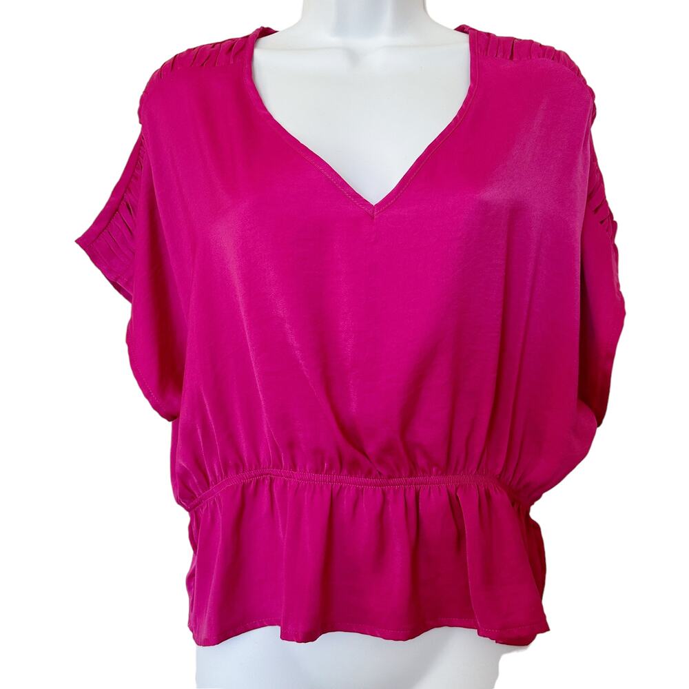 NWT Calista Short Sleeve Top Fuchsia Ruching and Ruffle Details Size Medium